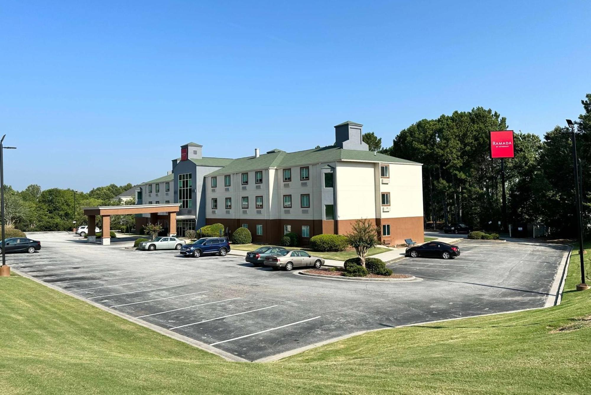 Ramada By Wyndham Lithia Springs Atlanta Hotel Bagian luar foto
