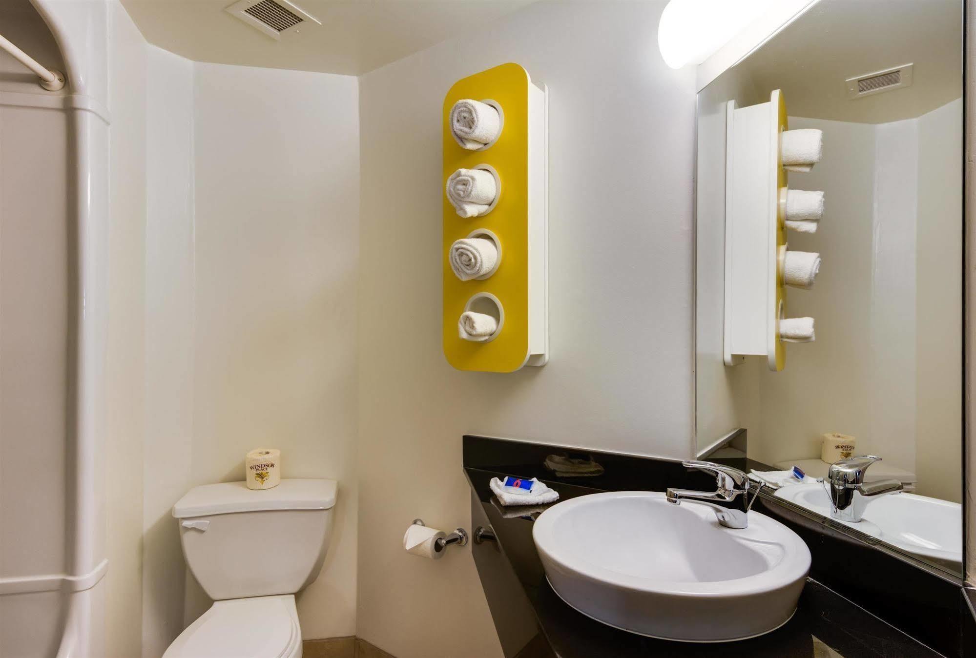 Ramada By Wyndham Lithia Springs Atlanta Hotel Bagian luar foto
